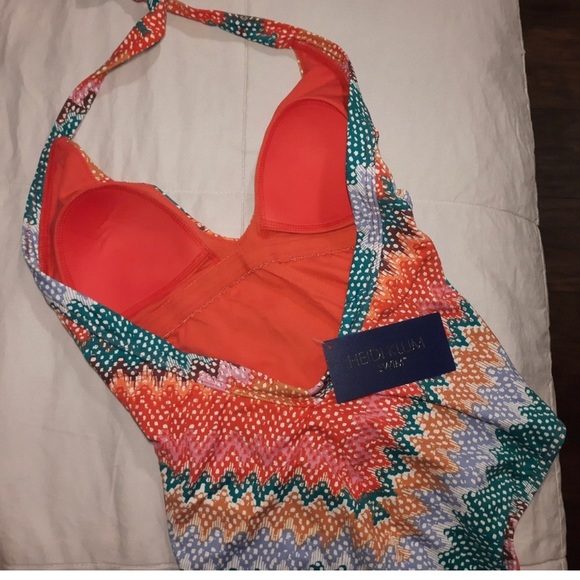 Heidi Klum Swimsuit 🩱 - Picture 2 of 3